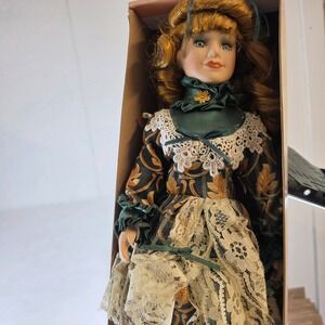 Ashley Belle Beth Limited Edition Porcelain Doll Green Victorian Dress COA 18in‎
